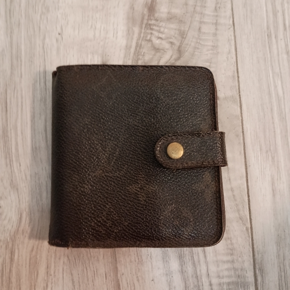 Louis Vuitton Wallet Purse Bifold Monogram Brown Woman